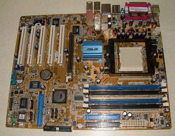  Asus A8v Deluxe -  8