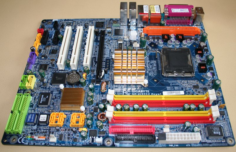 Review: 3-way i955x motherboard shootout - Mainboard - HEXUS.net - Page 7