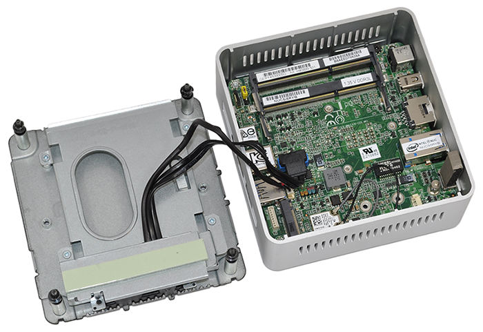 パーティを彩るご馳走や デスクトップ型PC Intel NUC5i5RYH 